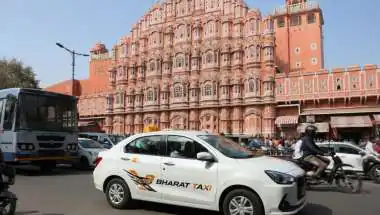 Bharat Taxi Kicks Off Trial Runs in Jaipur: A New Ride for the Pink City?