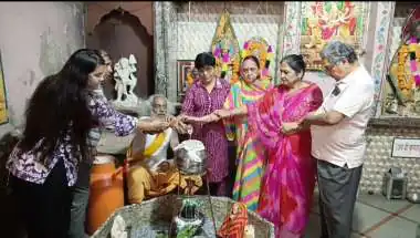 Ajmer's Ancient Lakshmi Narayan Temple Witnesses Grand 100 Kg Milk Abhishek on Sawan's Final Monday