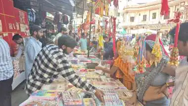 Raksha Bandhan Fever Grips Ajmer: Markets Buzz with Festive Shopping